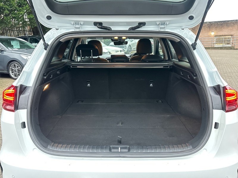 2025 (25) KIA CEED 1.5T GDi ISG 138 3 5dr 4938360