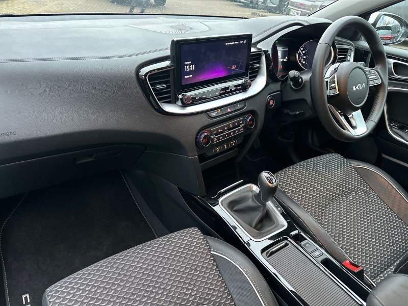 2025 (25) KIA CEED 1.5T GDi ISG 138 3 5dr 4938359