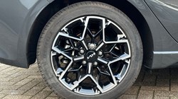 2025 (25) KIA CEED 1.5T GDi ISG 138 GT-Line 5dr 4900933