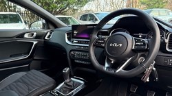 2025 (25) KIA CEED 1.5T GDi ISG 138 GT-Line 5dr 4900935