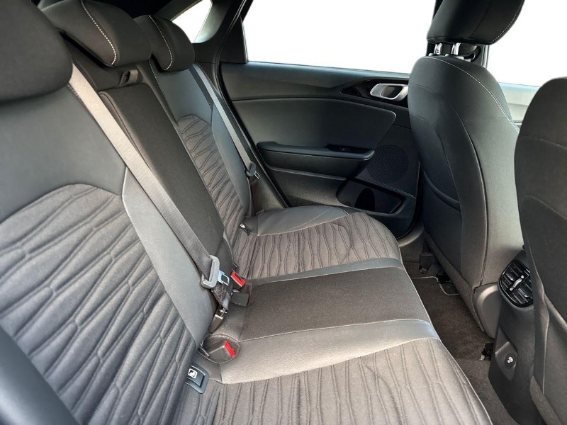 2025 (25) KIA CEED 1.5T GDi ISG 138 GT-Line 5dr 4900929