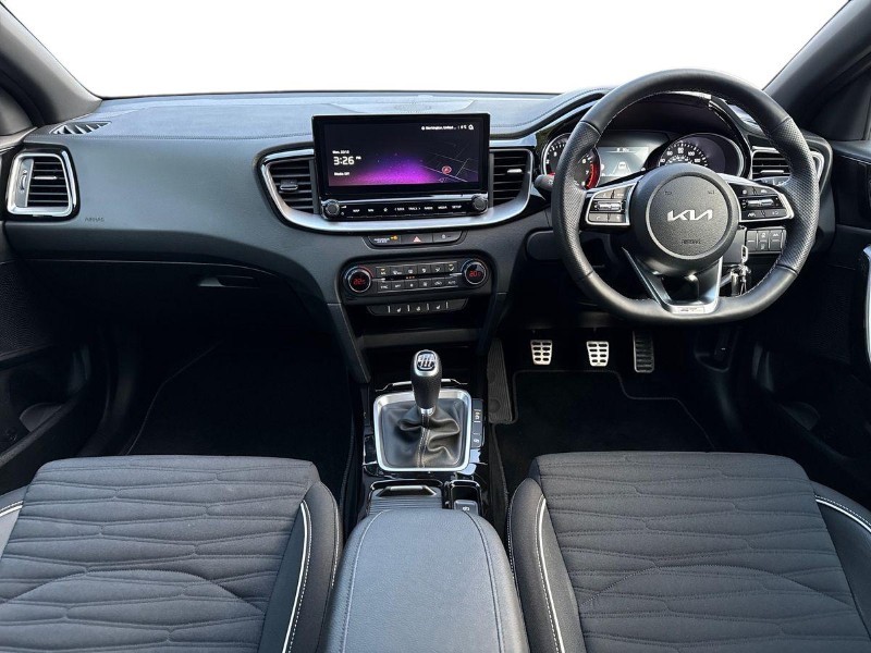 2025 (25) KIA CEED 1.5T GDi ISG 138 GT-Line 5dr 4900934