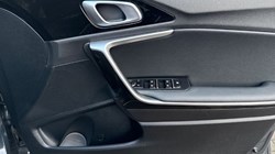 2025 (25) KIA CEED 1.5T GDi ISG 138 GT-Line 5dr 4900936