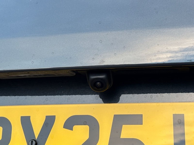 2025 (25) KIA CEED 1.5T GDi ISG 138 GT-Line 5dr 4900966