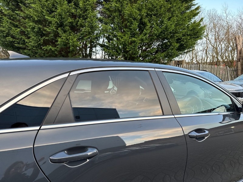 2025 (25) KIA CEED 1.5T GDi ISG 138 GT-Line 5dr 4900958