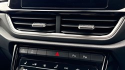 2025 (25) VOLKSWAGEN T-ROC 2.0 TDI 150 EVO R-Line 5dr DSG 4503367