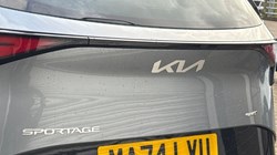 2024 (74) KIA SPORTAGE 1.6T GDi 207 HEV GT-Line S 5dr Auto 4515278