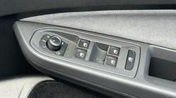 2025 (25) VOLKSWAGEN GOLF 2.0 TSI 300 R 5dr 4MOTION DSG 4539440