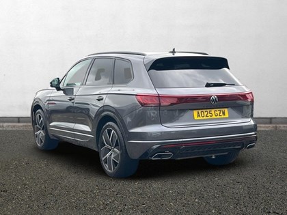 2025 (25) VOLKSWAGEN TOUAREG 3.0 V6 TDI 4Motion 286 Black Edition 5dr Tip Auto