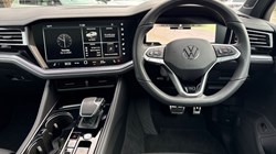 2025 (75) VOLKSWAGEN TOUAREG 3.0 V6 TDI 4Motion 286 Black Edition 5dr Tip Auto 4907763