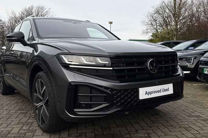2025 (75) VOLKSWAGEN TOUAREG 3.0 V6 TDI 4Motion 286 Black Edition 5dr Tip Auto 4907782