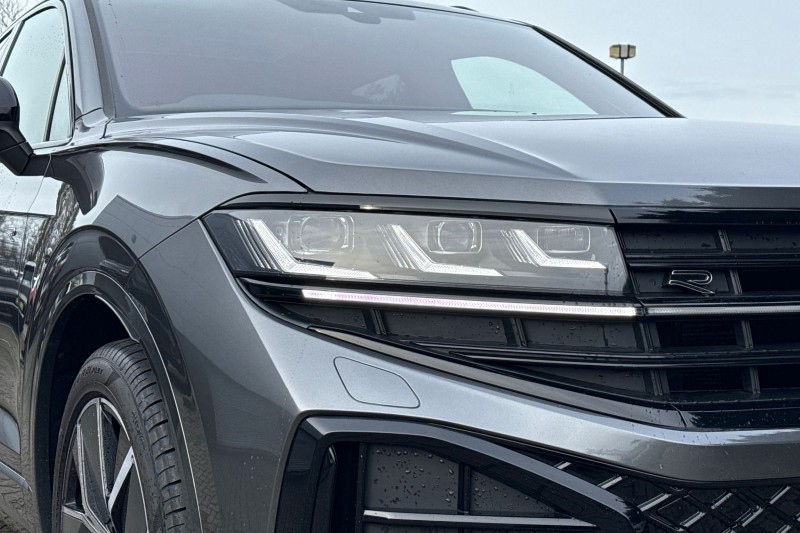 2025 (75) VOLKSWAGEN TOUAREG 3.0 V6 TDI 4Motion 286 Black Edition 5dr Tip Auto 4891569