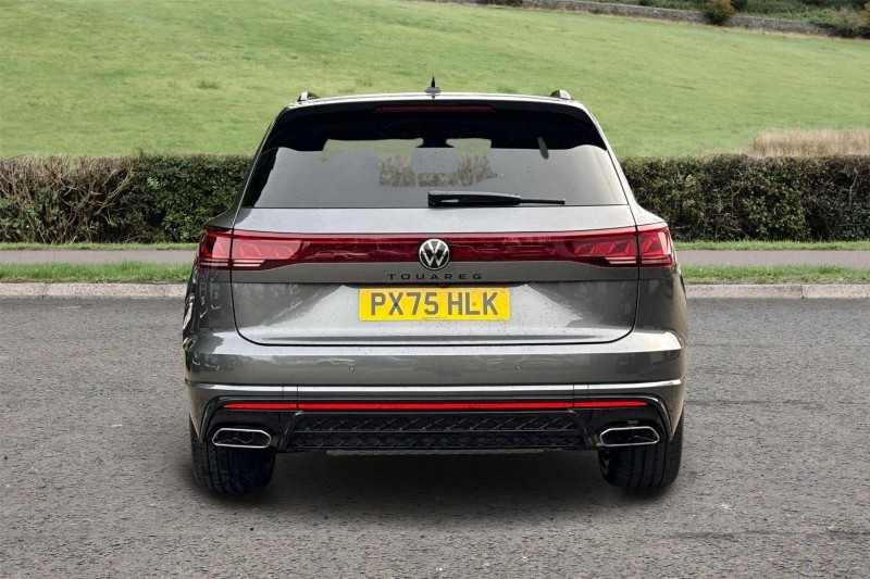2025 (75) VOLKSWAGEN TOUAREG 3.0 V6 TDI 4Motion 286 Black Edition 5dr Tip Auto 4891536
