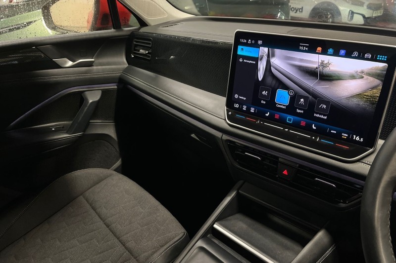 2024 (74) VOLKSWAGEN TIGUAN 1.5 eTSI 150 Match 5dr DSG 4855340