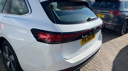 2024 (74) VOLKSWAGEN PASSAT 1.5 TSI eHybrid Life 5dr DSG 4581017