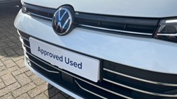 2024 (74) VOLKSWAGEN PASSAT 1.5 TSI eHybrid Life 5dr DSG 4581014