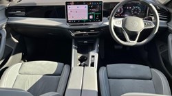 2024 (74) VOLKSWAGEN PASSAT 1.5 TSI eHybrid Life 5dr DSG 4580985