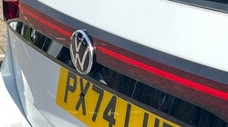 2024 (74) VOLKSWAGEN PASSAT 1.5 TSI eHybrid Life 5dr DSG 4581018