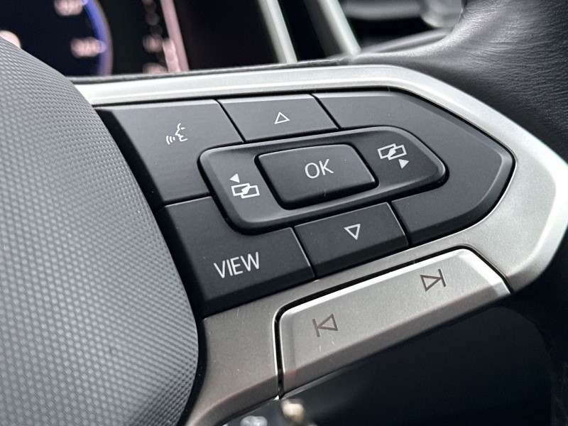 2023 (73) VOLKSWAGEN T-ROC 1.5 TSI R-Line 5dr 5040938