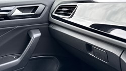 2023 (73) VOLKSWAGEN T-ROC 1.5 TSI R-Line 5dr 5040947