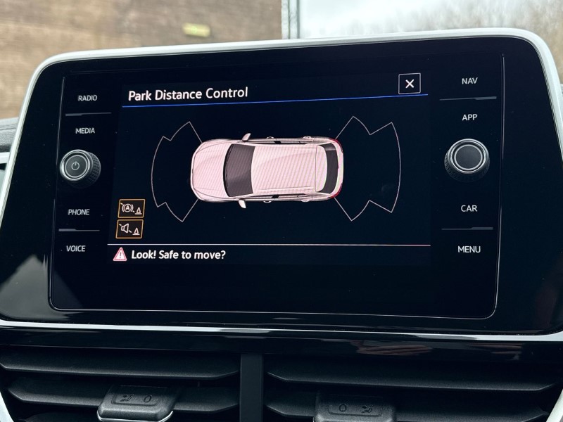 2023 (73) VOLKSWAGEN T-ROC 1.5 TSI R-Line 5dr 5040960