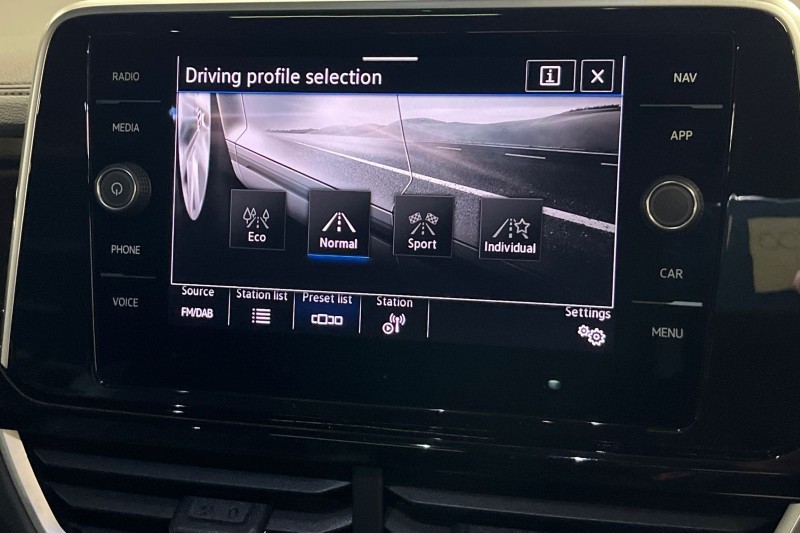 2023 (73) VOLKSWAGEN T-ROC 1.5 TSI R-Line 5dr 4744781