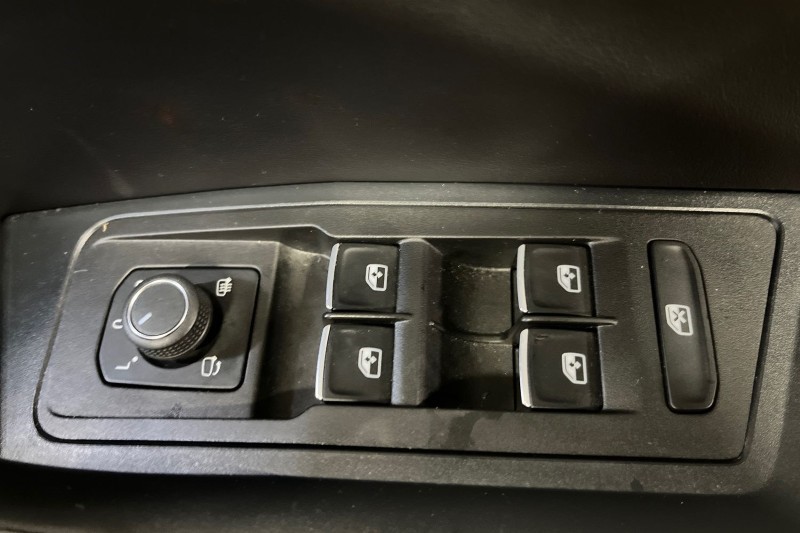 2023 (73) VOLKSWAGEN T-ROC 1.5 TSI R-Line 5dr 4744767