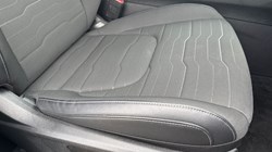 2024 (74) KIA SPORTAGE 1.6T GDi 207 HEV 3 5dr Auto 4670653