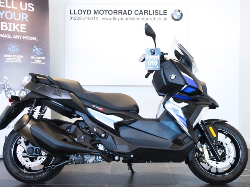 2021 (71) C 400 X