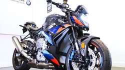 2025 (74) M 1000 R Competition Pack 3926639