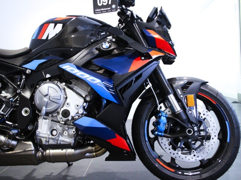 2025 (74) M 1000 R Competition Pack 3926647