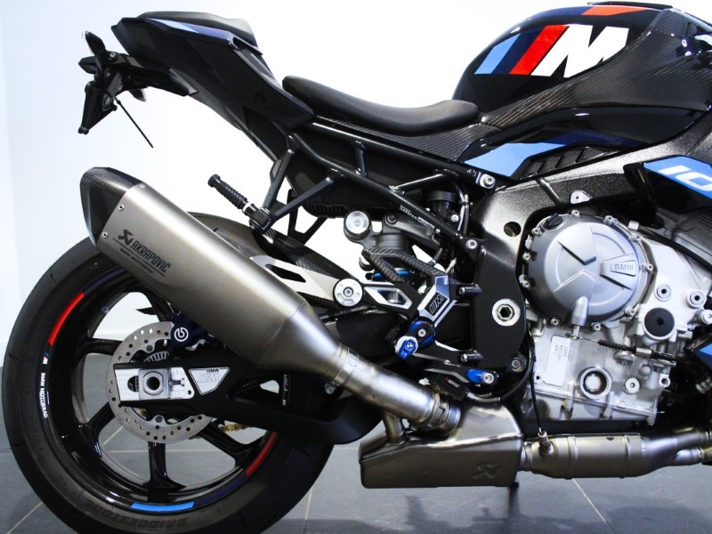 2025 (74) M 1000 R Competition Pack 3926645