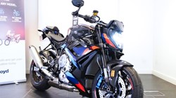 2025 (74) M 1000 R Competition Pack 3926623