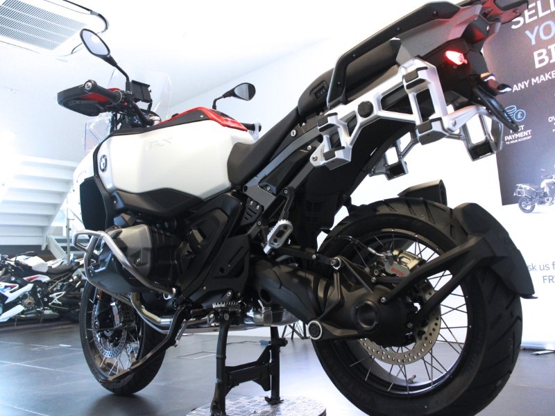 2025 (25) R 1300 GSA TE 4256774