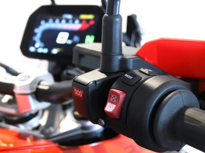 2025 (25) R 1300 GSA TE 4256771