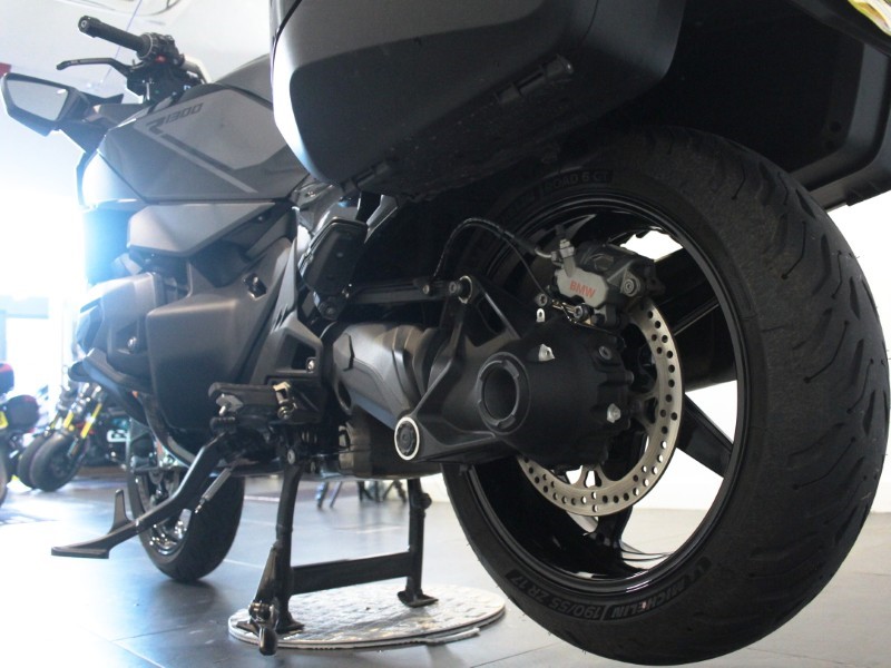 2025 (25) R 1300 RT LE 4509542