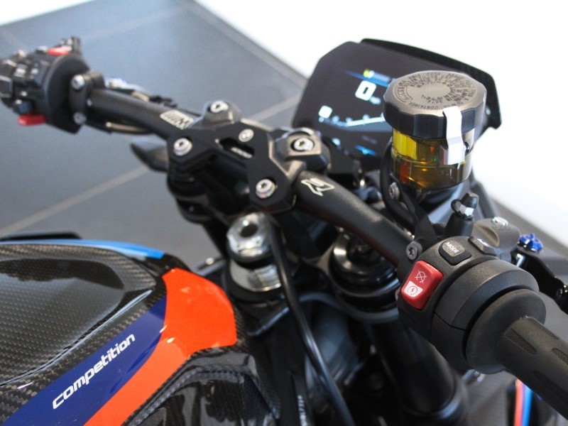 2023 (23) M 1000 R Competition Pack 4308009