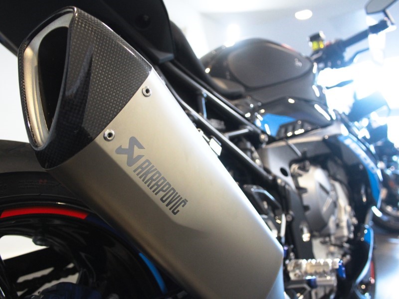 2023 (23) M 1000 R Competition Pack 4308015