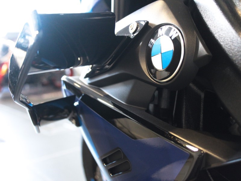 2023 (23) M 1000 R Competition Pack 4308022