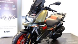 2025 (25) C 400 X 4515874