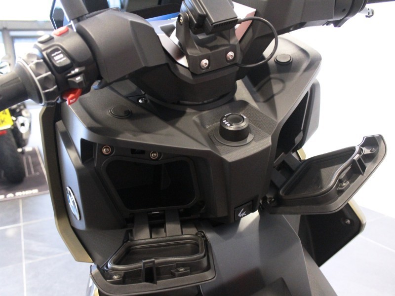 2025 (25) C 400 X 4515898