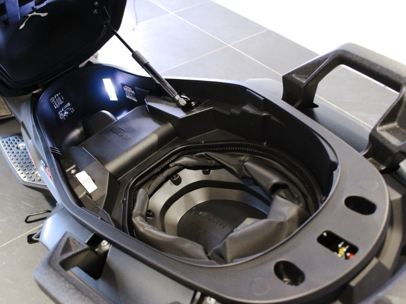 2025 (25) C 400 X 4515900