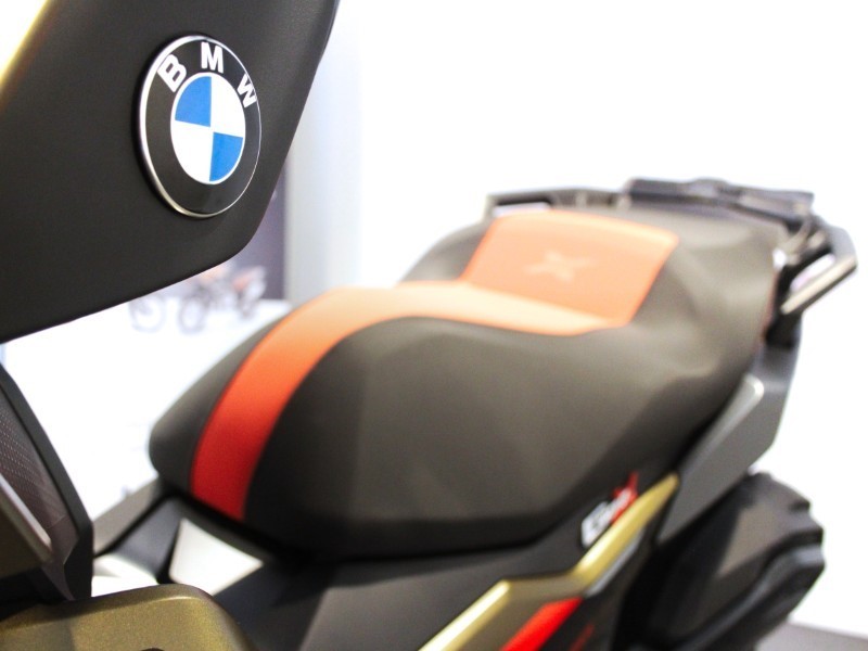 2025 (25) C 400 X 4515894