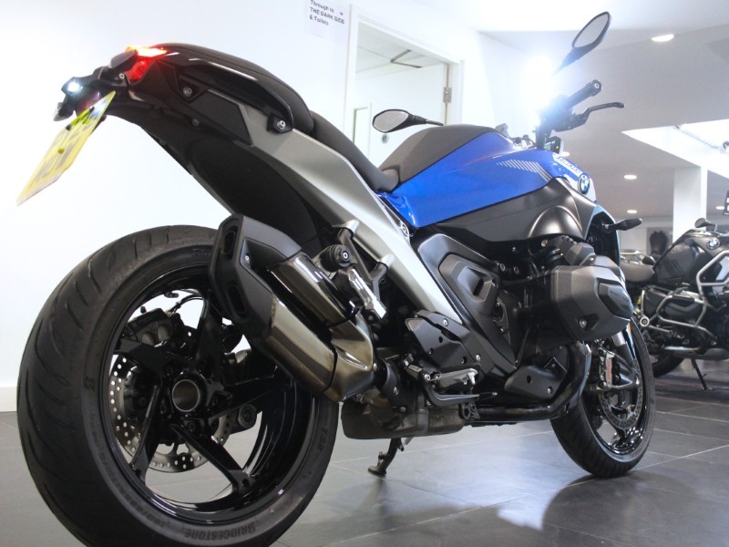 2025 (25) R 1300 R SE 4863903