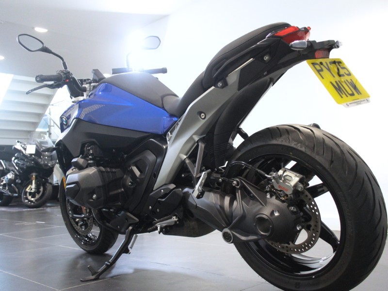 2025 (25) R 1300 R SE 4863904