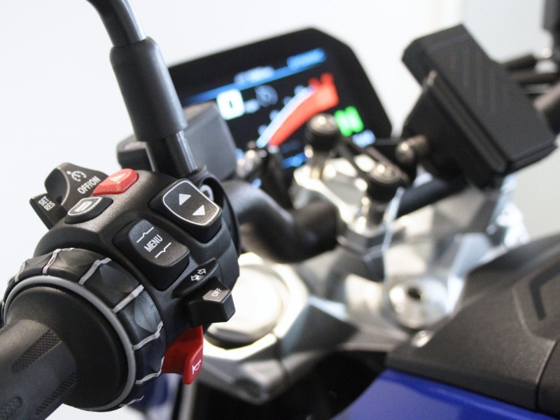 2025 (25) R 1300 R SE 4863897