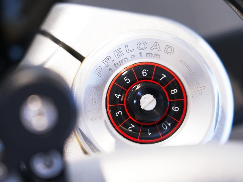 2025 (74) R 12 NineT 4380859