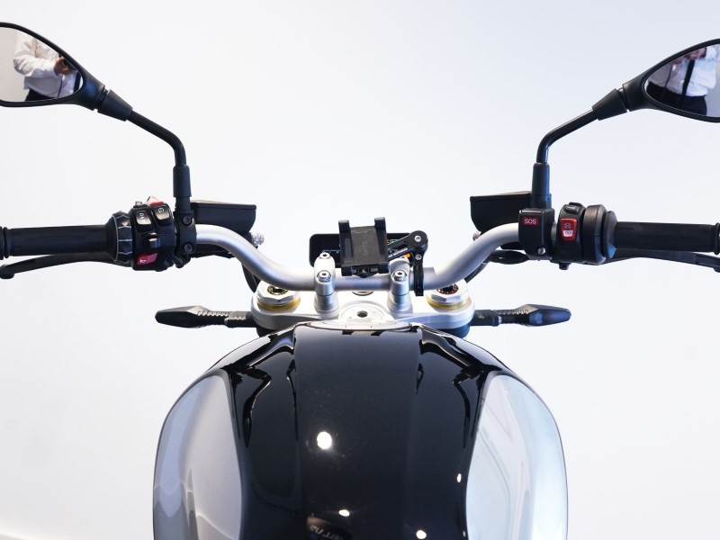 2025 (74) R 12 NineT 4380860