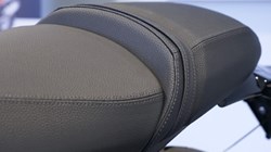 2025 (74) R 12 NineT 4380872