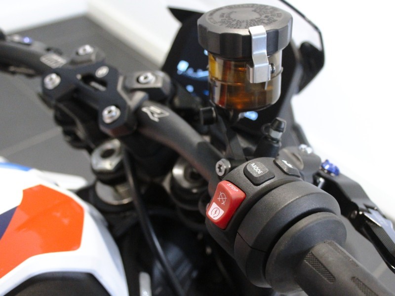 2025 (25) M 1000 R 4756629